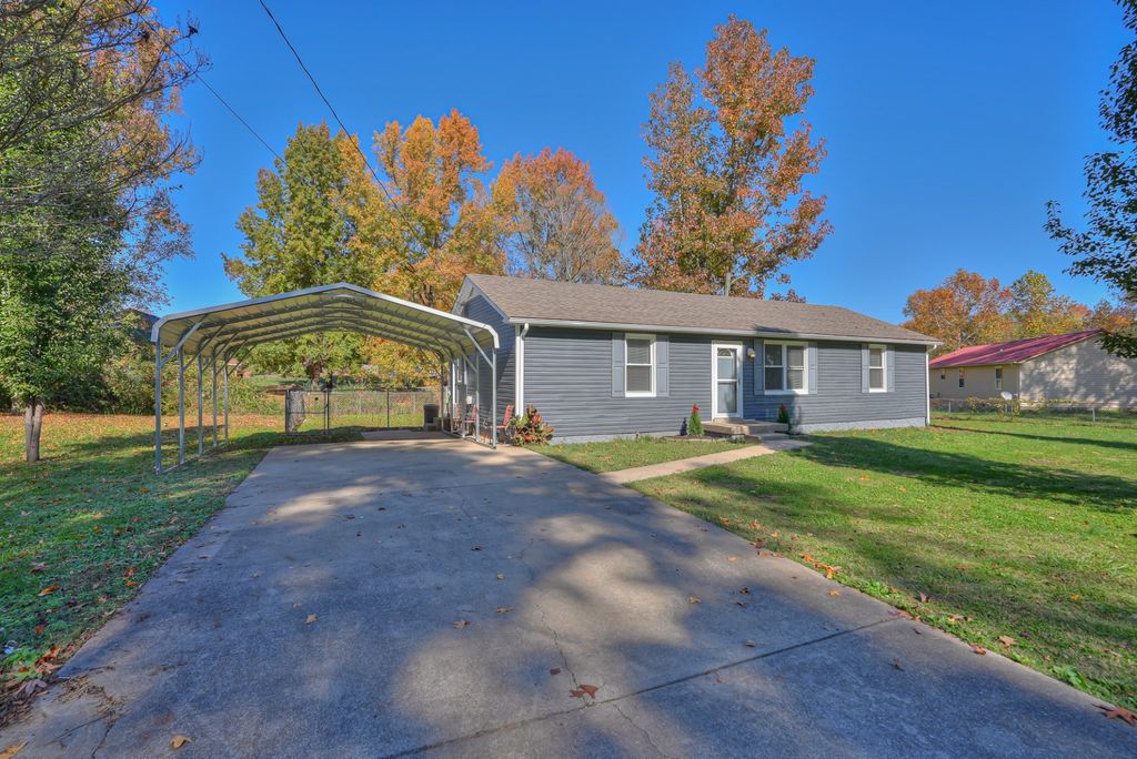 603 Spruce Dr, Clarksville