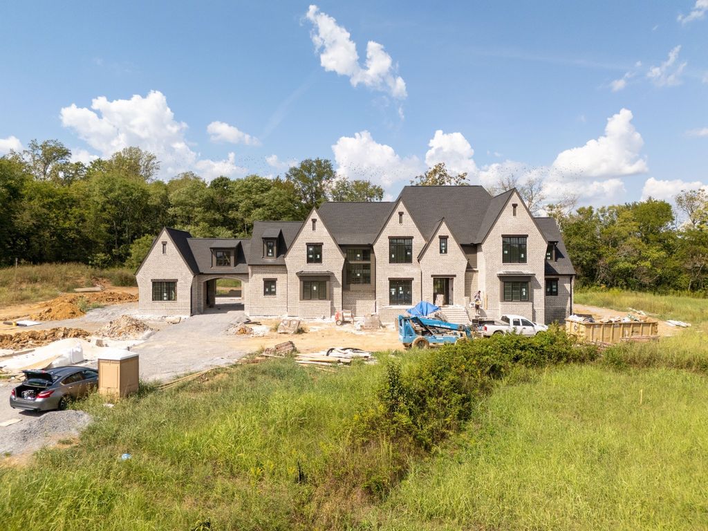 7019 Belcastle Ln, College Grove