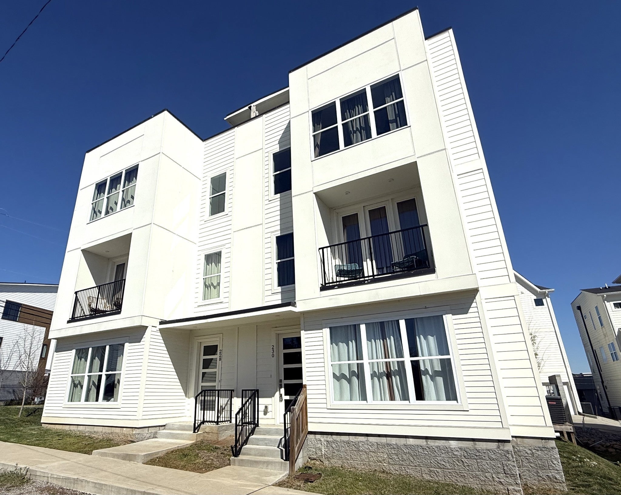 Photo of Listing #3159677