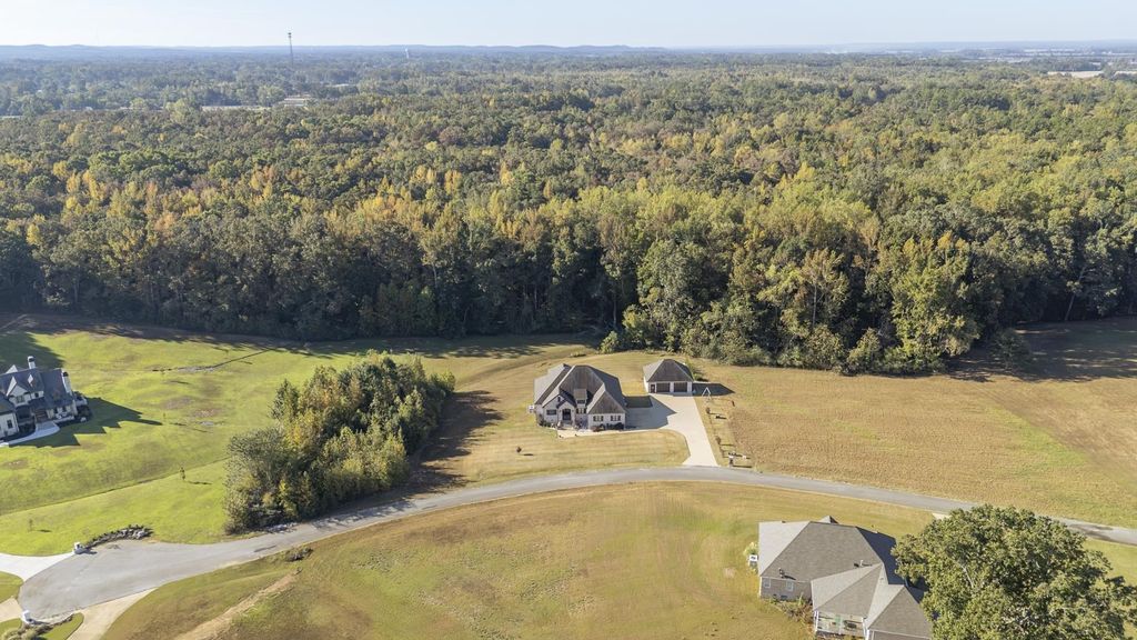 340 Grand Oaks Cv, Savannah