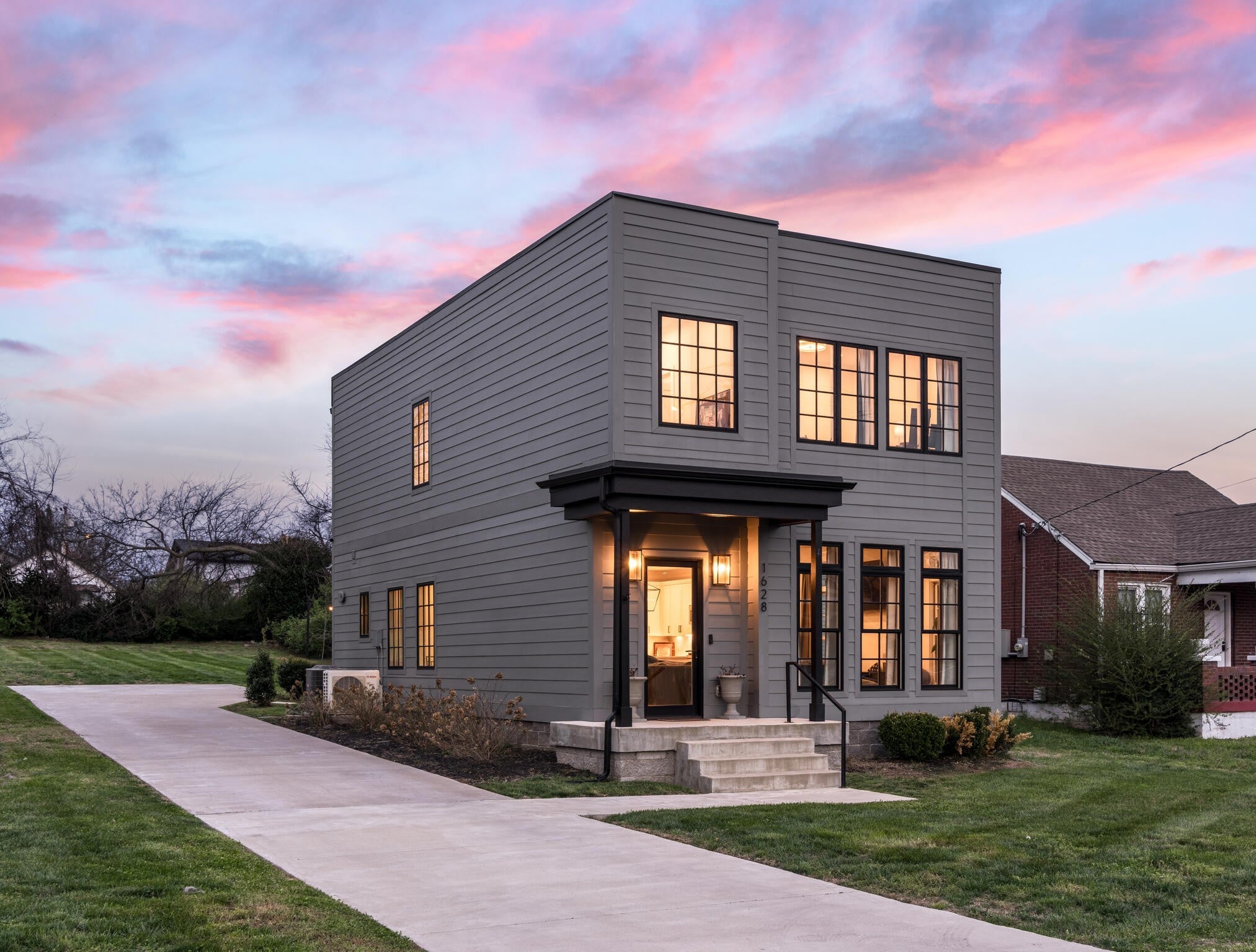 Photo of Listing #3159908