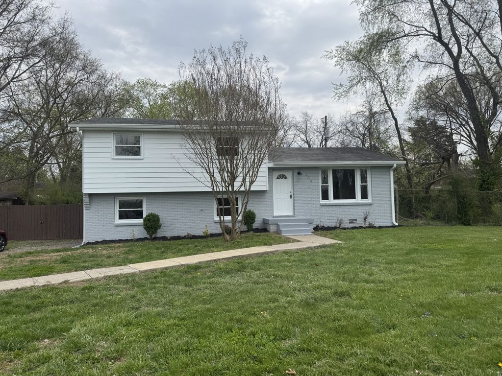 204 Morningside Dr, Clarksville