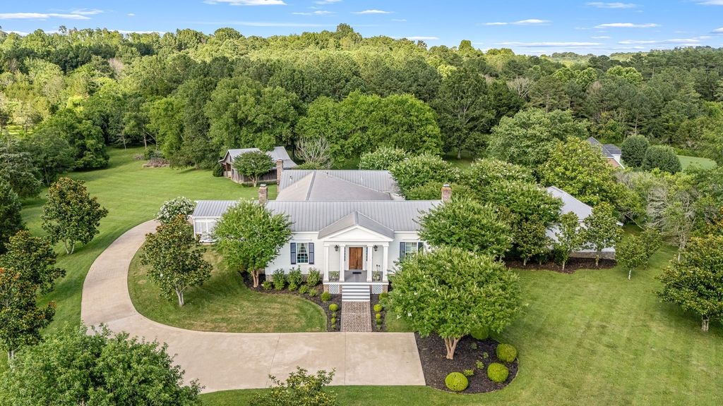 1825 Elkton Pike, Pulaski