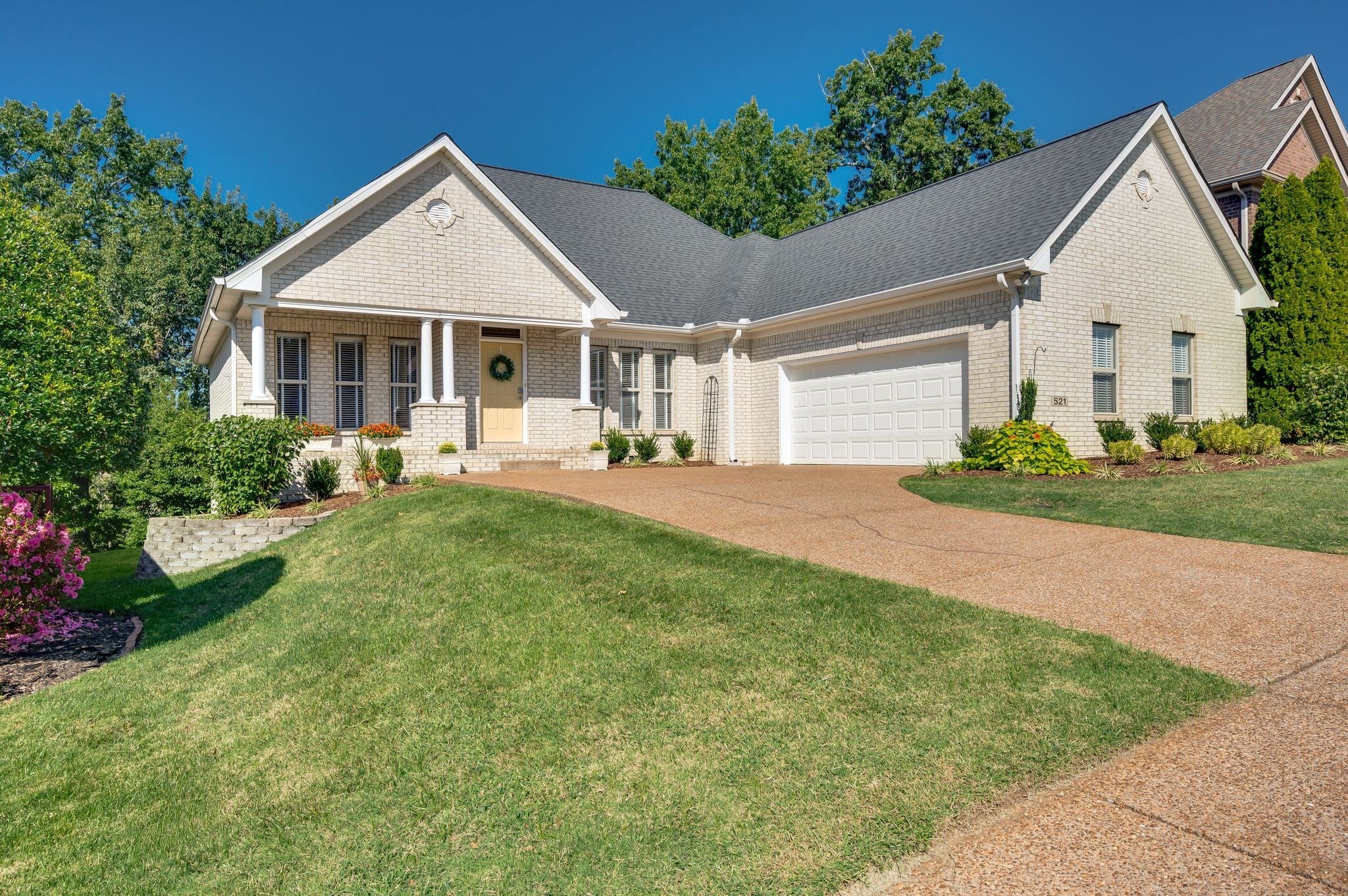 Photo of Listing #3160105