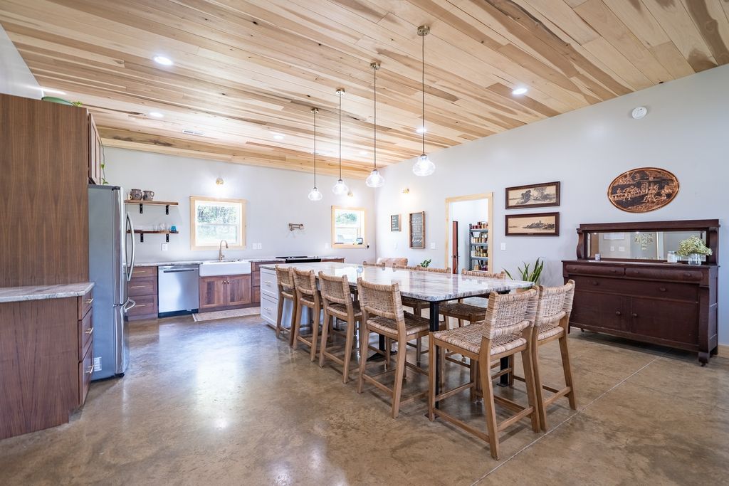 125 Ashland Rd, Waynesboro
