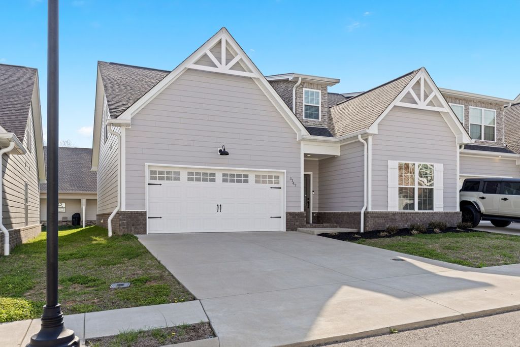 1147 Malinda Ln, Greenbrier
