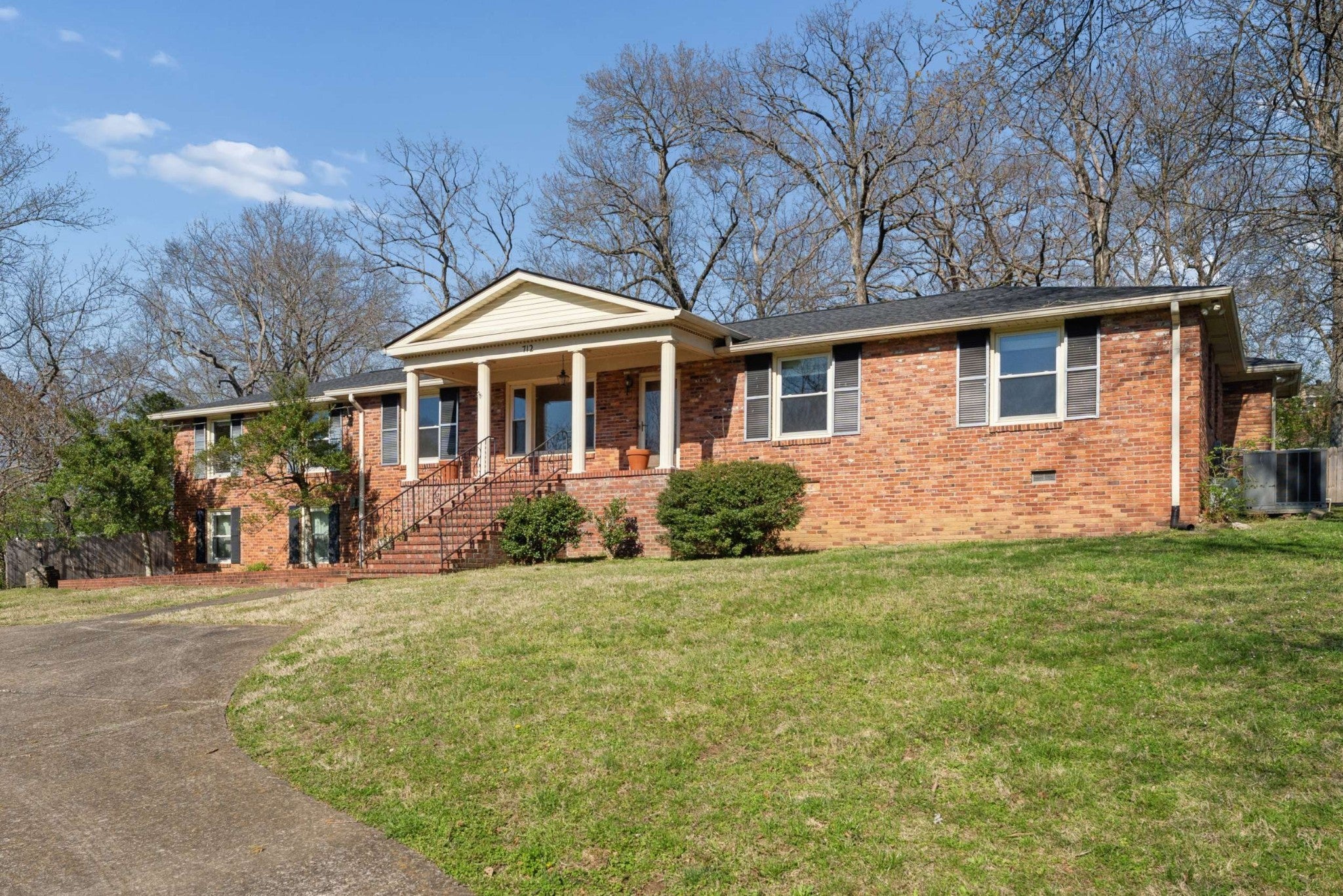 Photo of Listing #3163880