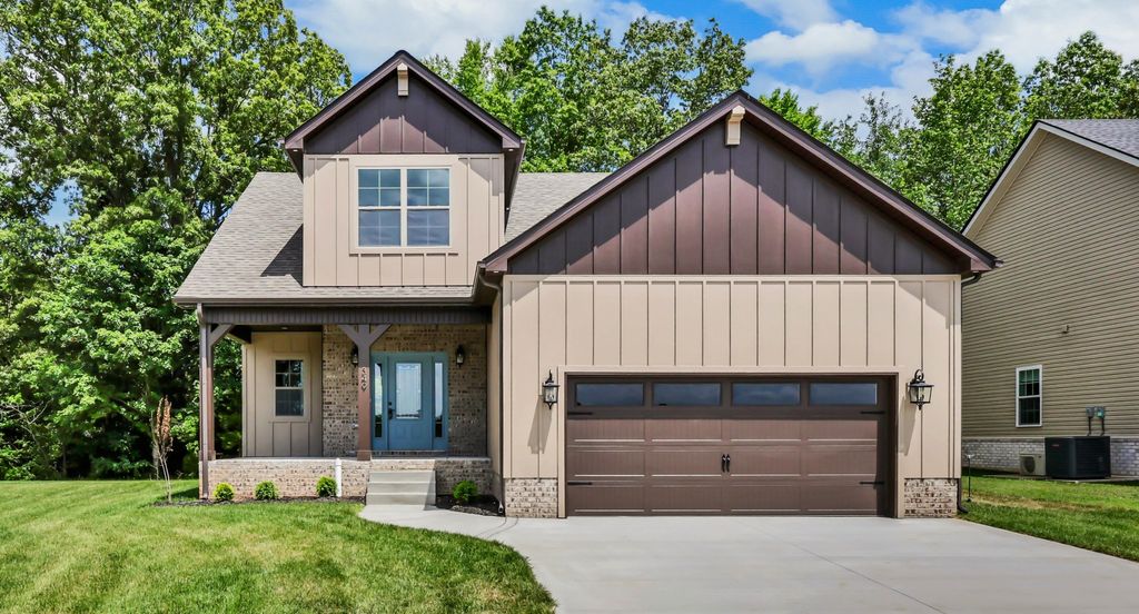 349 Chase Dr, Clarksville