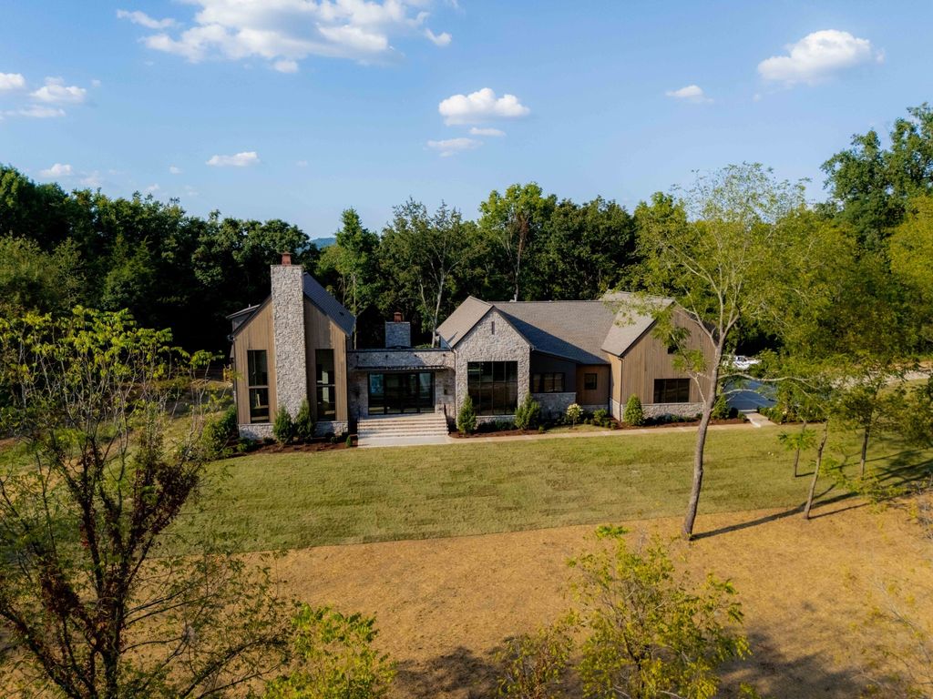 8004 Wilder Pass, Arrington