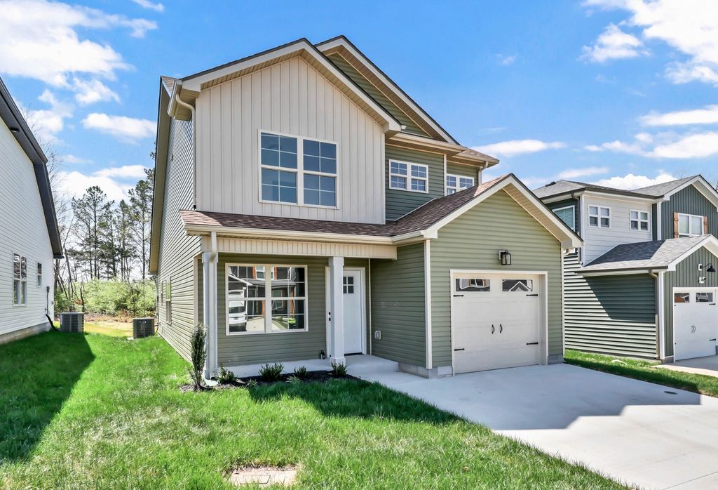 221 Quarry Overlook Way, Clarksville