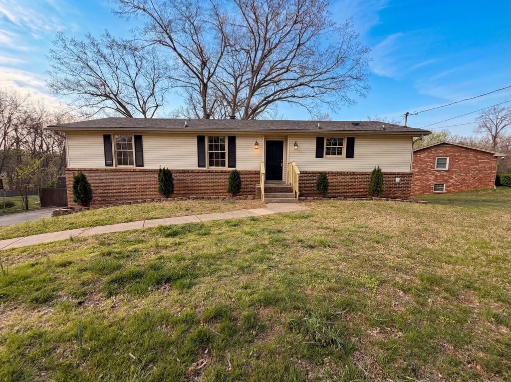 435 Victory Rd, Clarksville