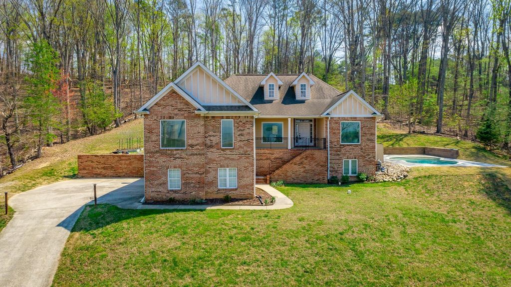 9768 Caseview Drive, Harrison