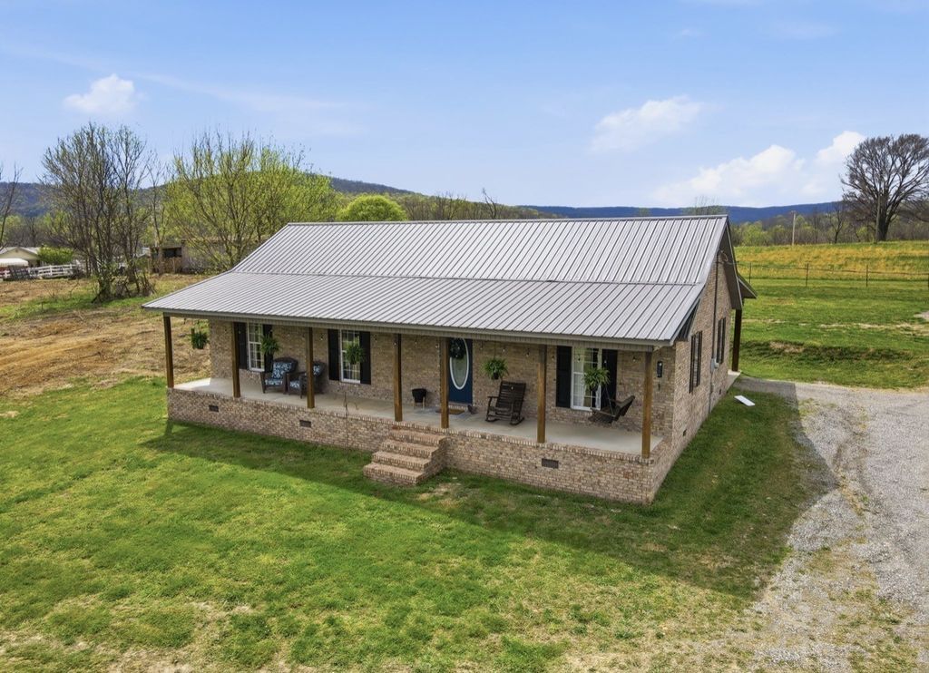 138 Poplar View Ln, Huntland