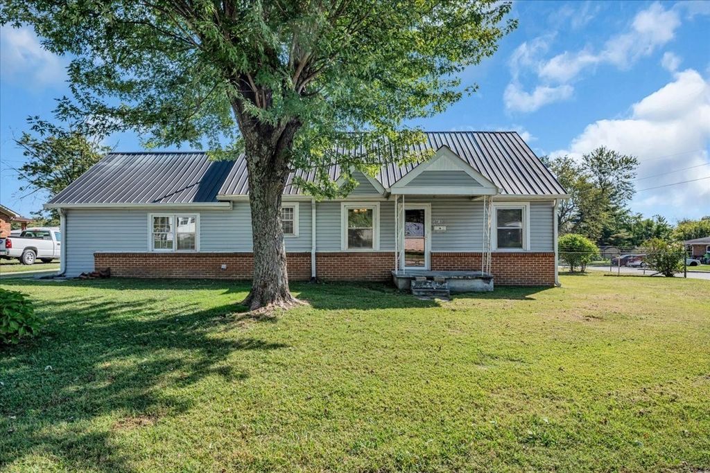 416 Juniper Ln, Smithville