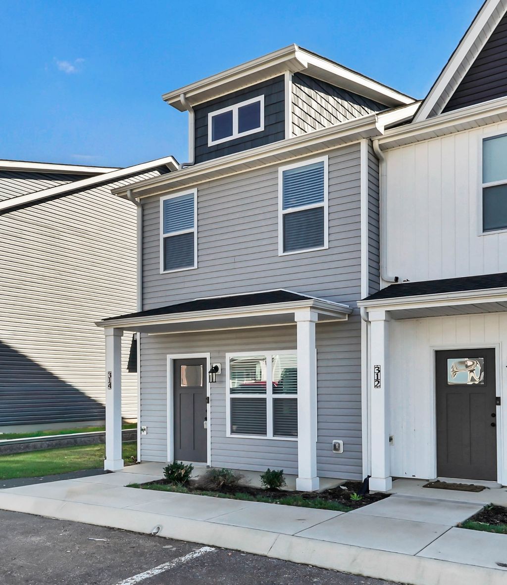 314 Front Ridge Circle, Clarksville