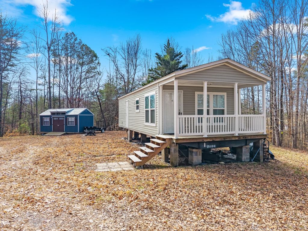 438 County Road 188, Decatur