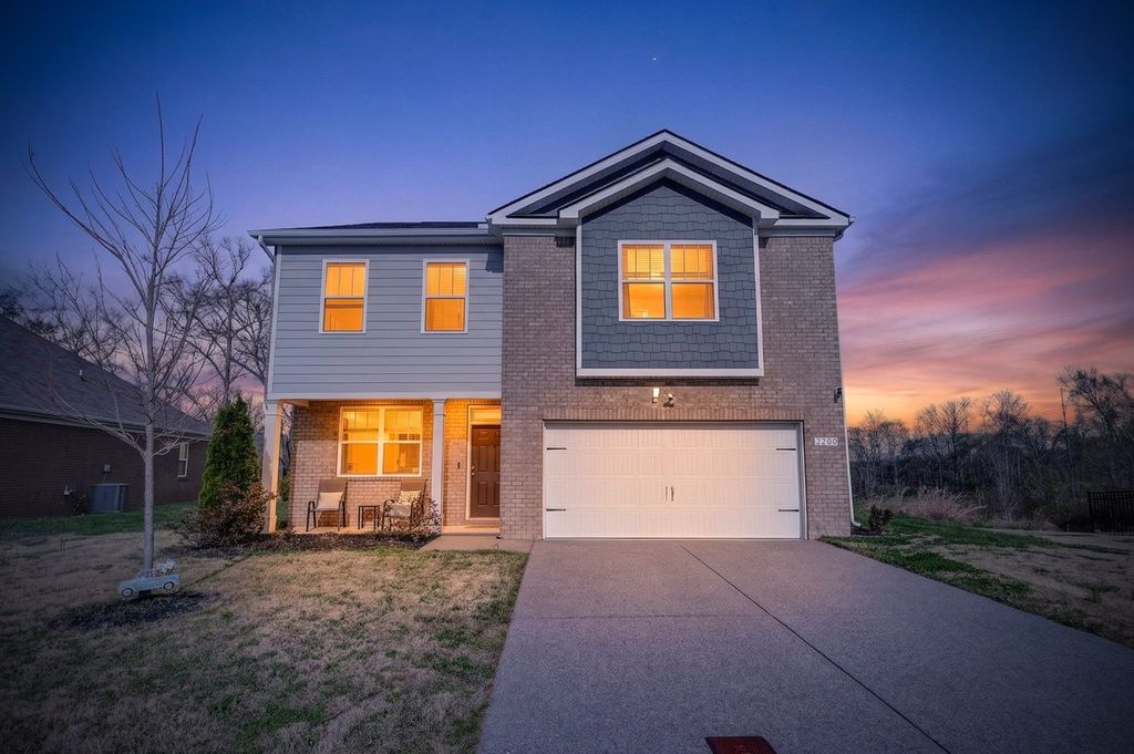 2200 Stonemeade Dr, Spring Hill