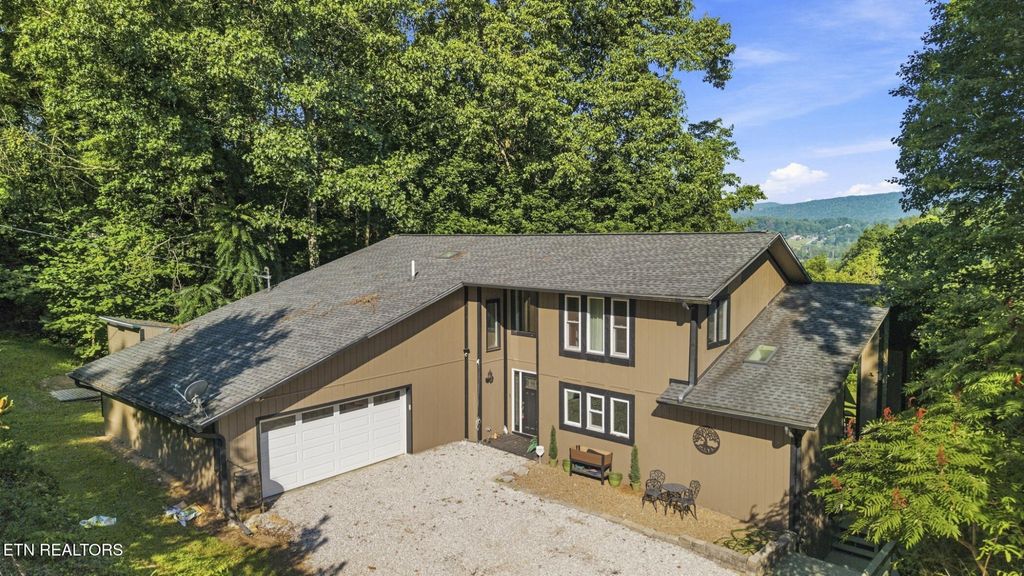 770 Mount Paran Rd, Jacksboro
