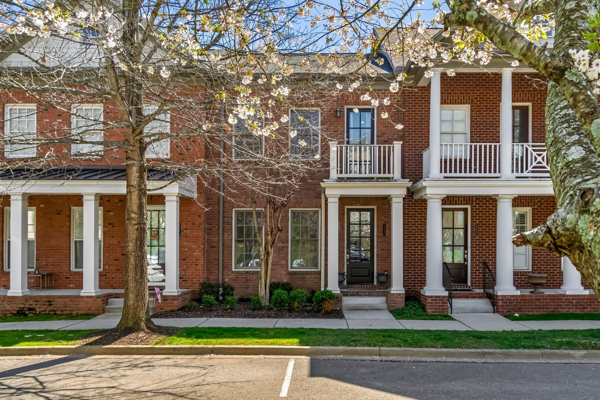 Photo of Listing #3165453