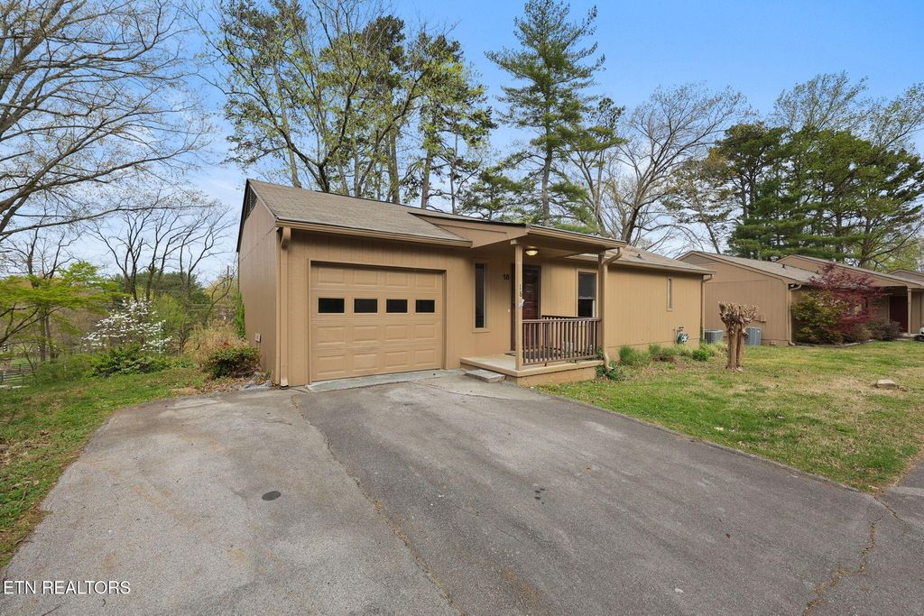 8709 Olde Colony Tr 18, Knoxville