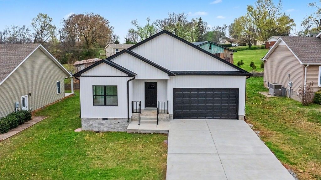 104 Bee Line Way, Trenton