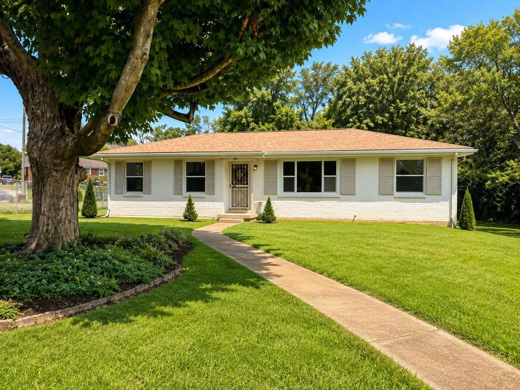 1104 Irving Ln, Clarksville