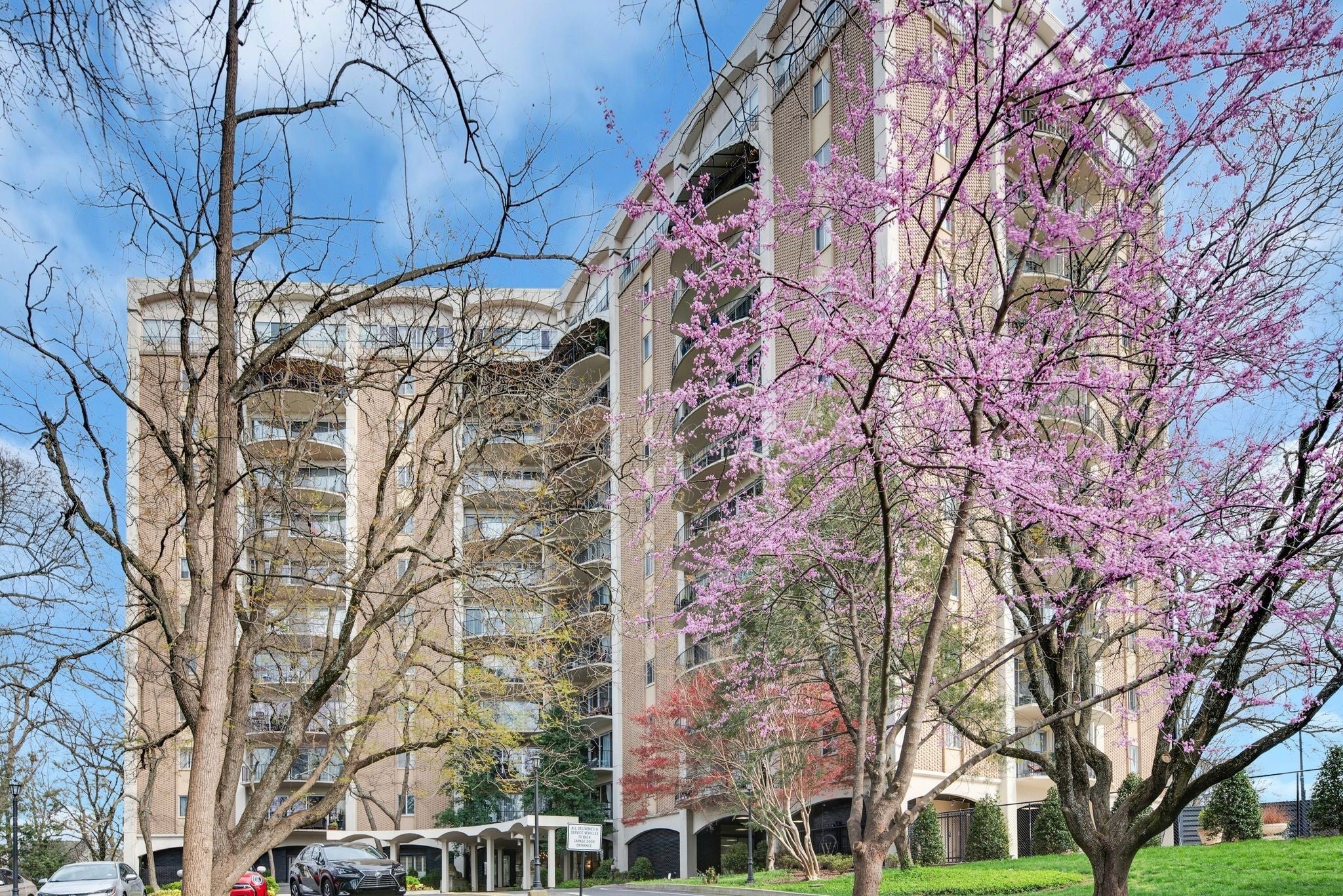 Photo of Listing #3165693