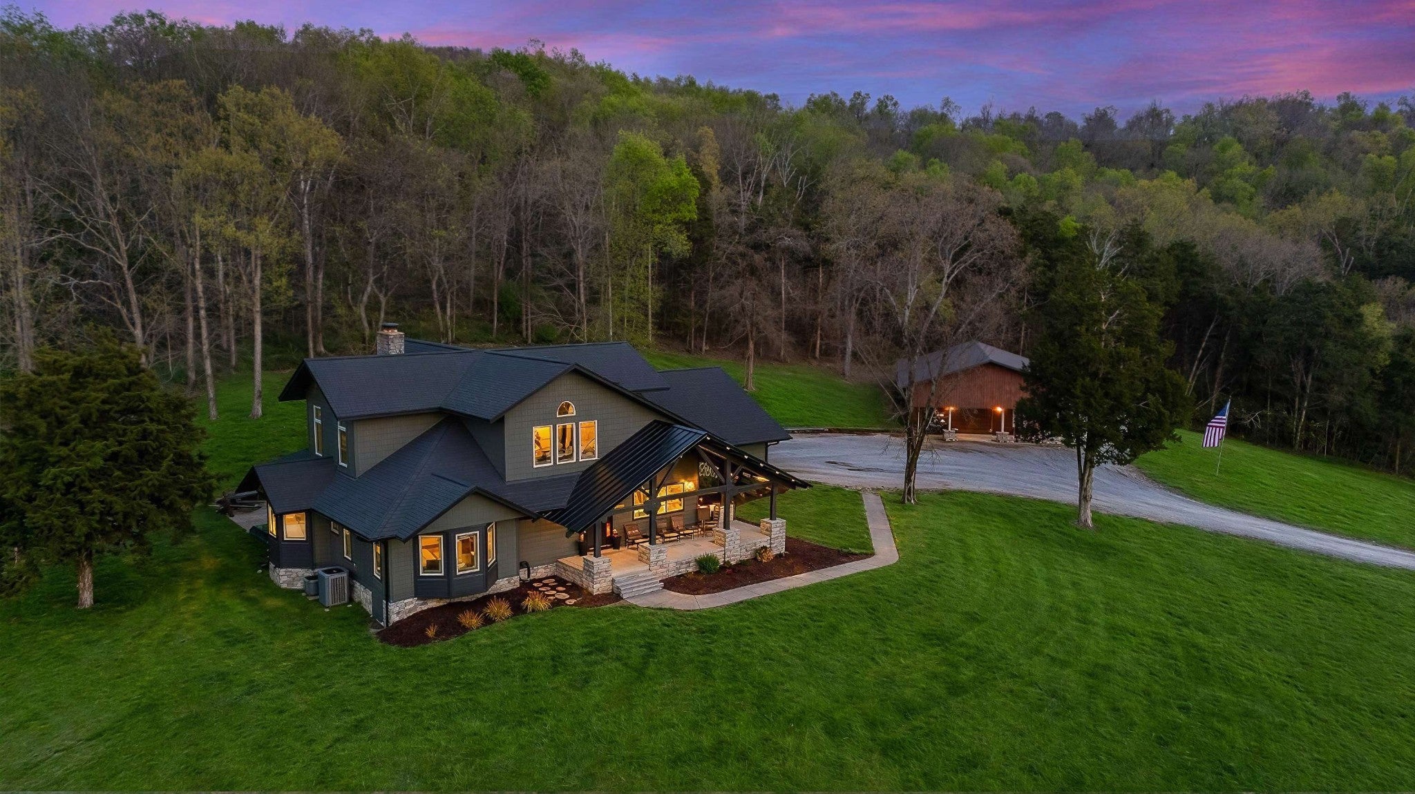 Photo of Listing #3165769