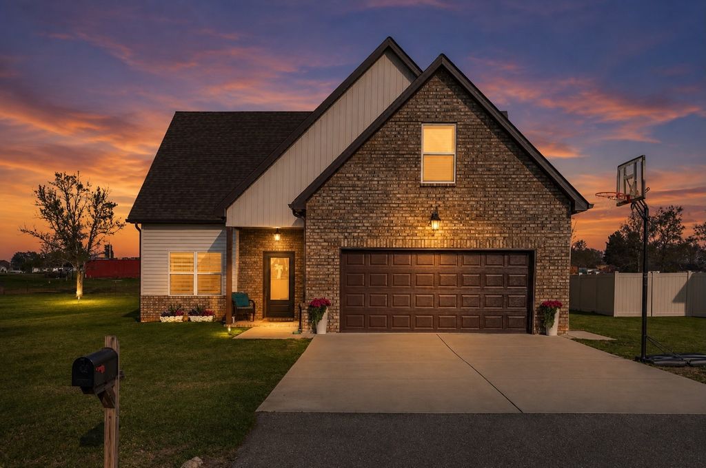 235 Villa St, Smithville