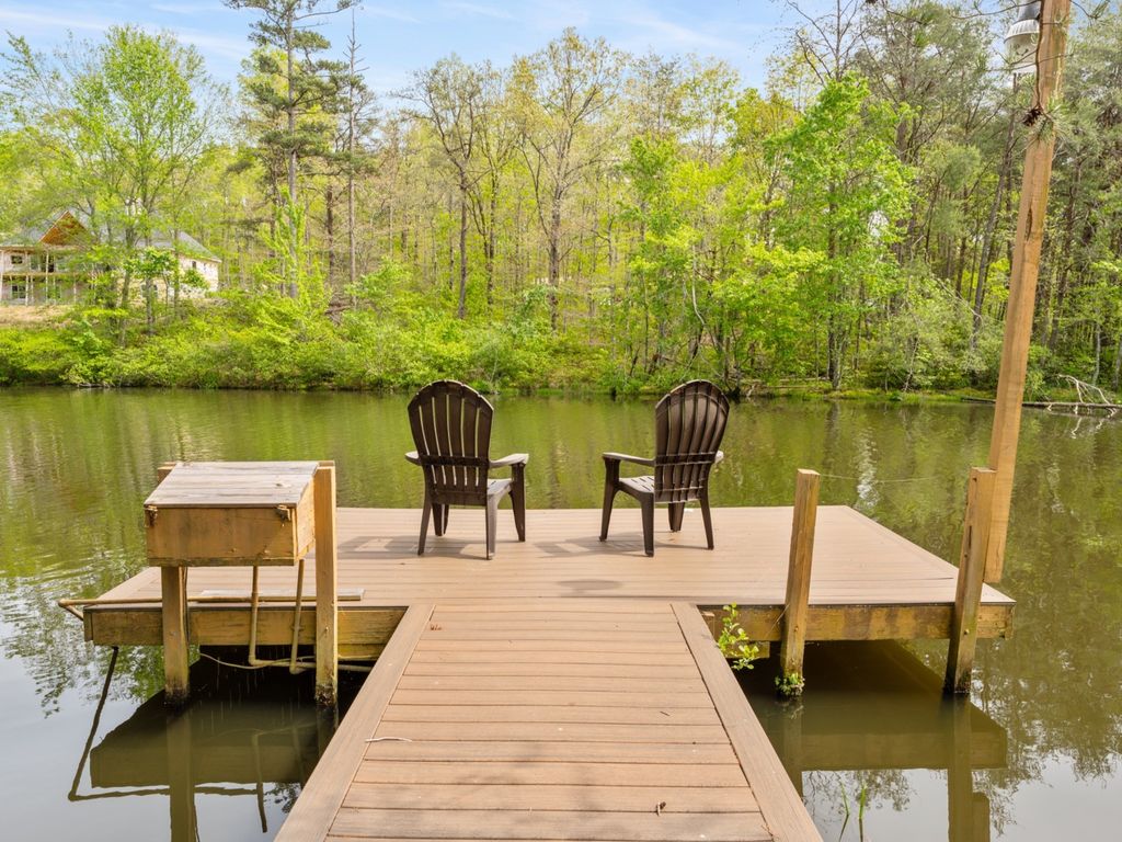 374 Eagle Lake Rd, Coalmont