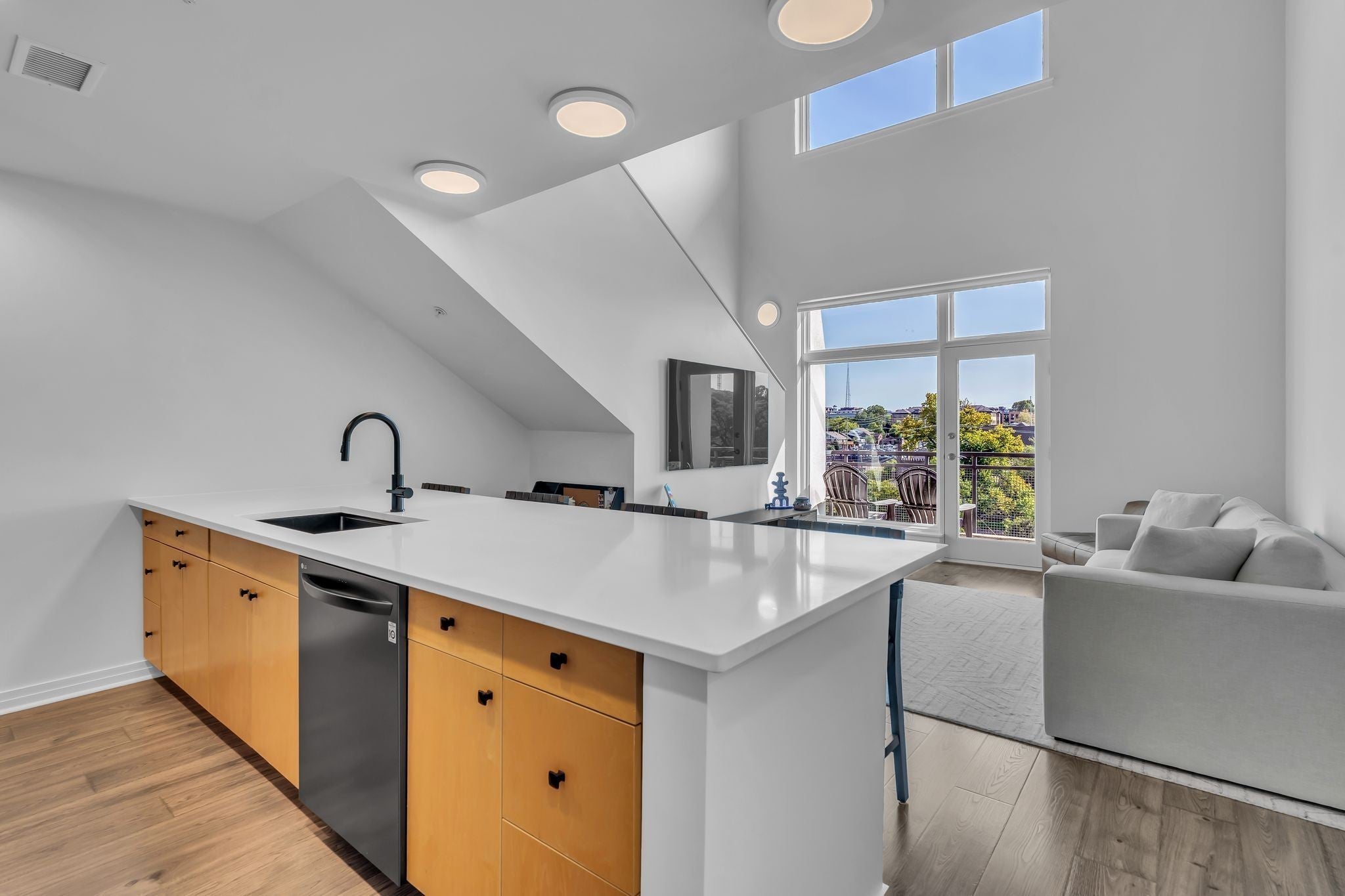 Photo of Listing #3166499