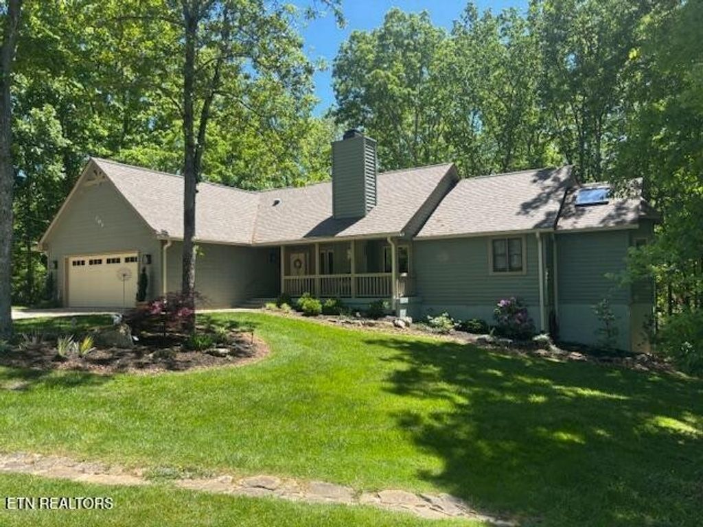101 Hilton Lane, Crossville