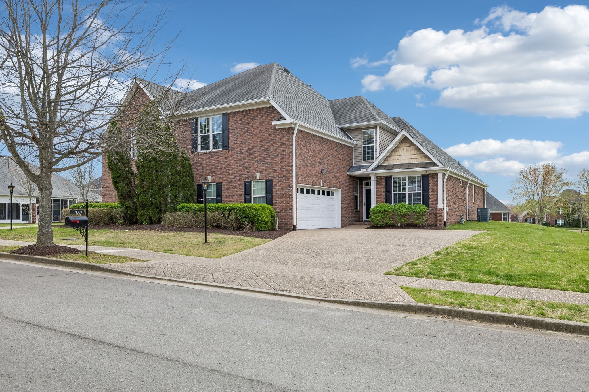 Photo of Listing #3166905