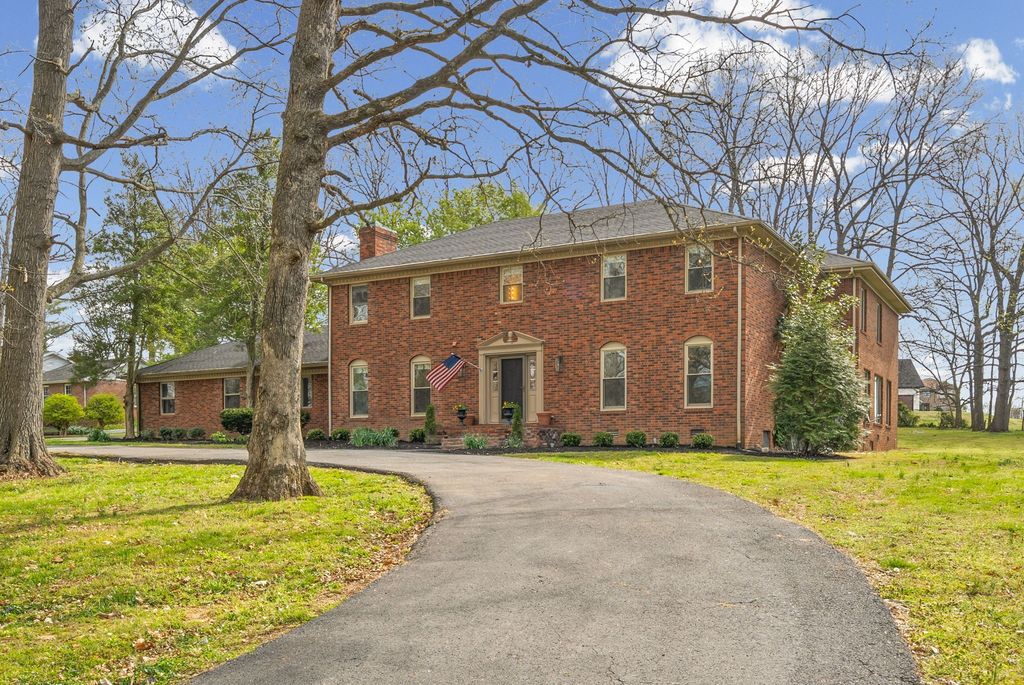 440 Petsch Ln, Hopkinsville
