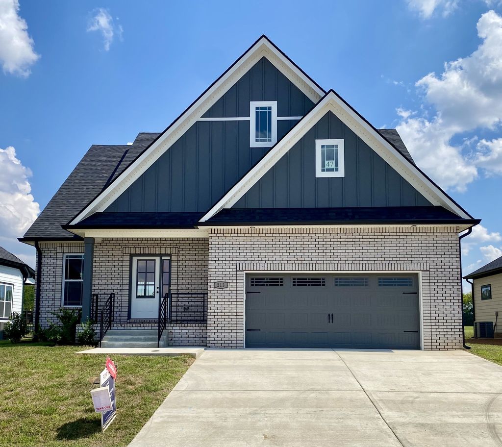 213 Harvest Moon Dr, Clarksville