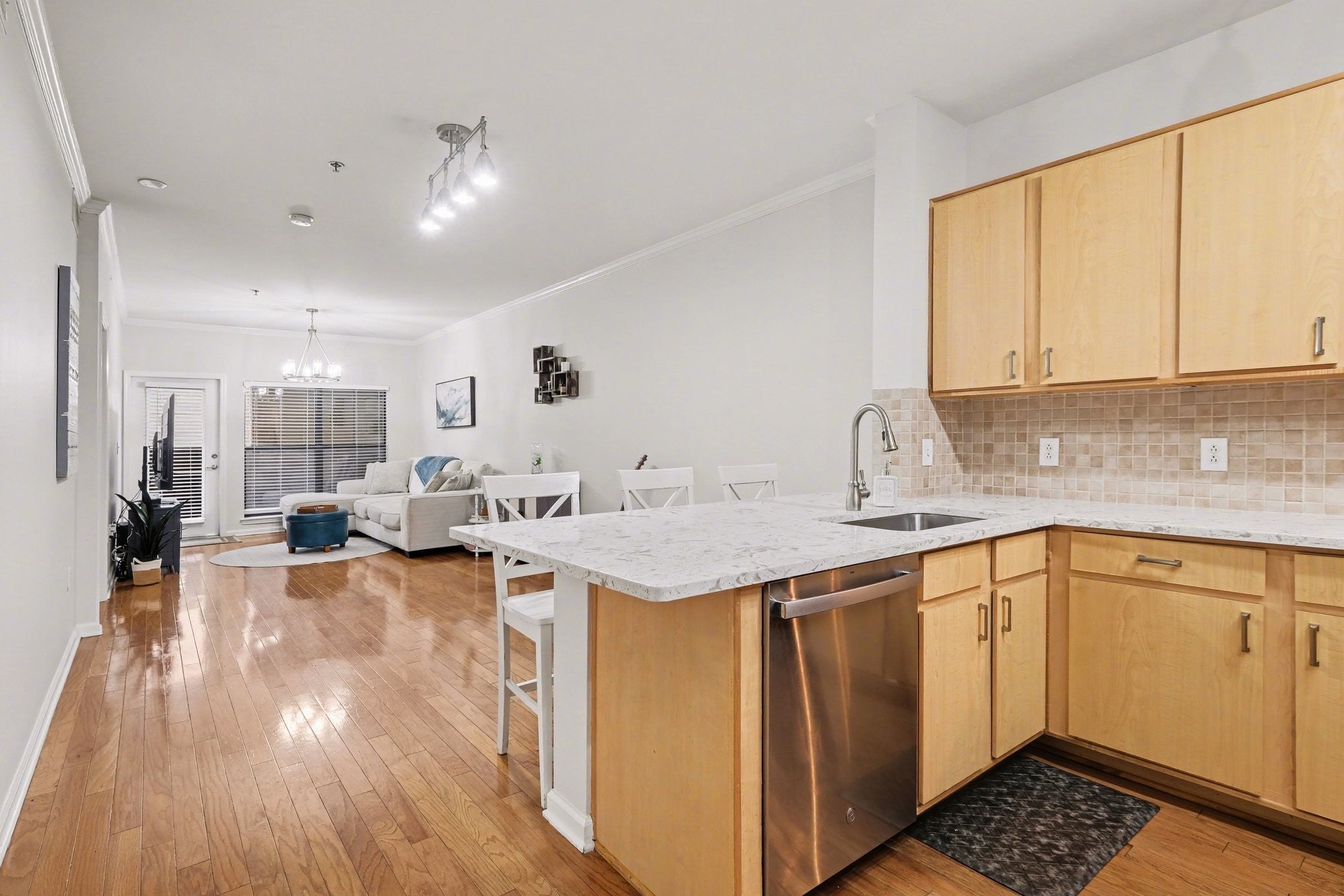 Photo of Listing #3167277