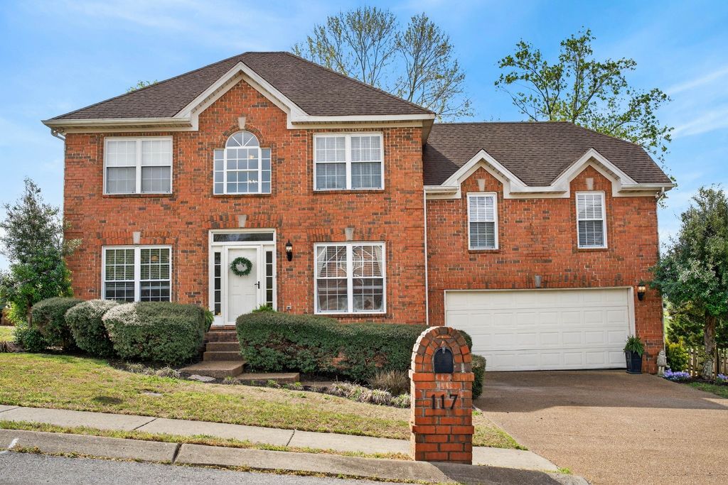 117 Huntington Pl, Hendersonville