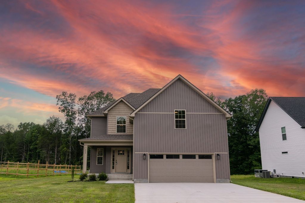 58 Hilltop, Clarksville