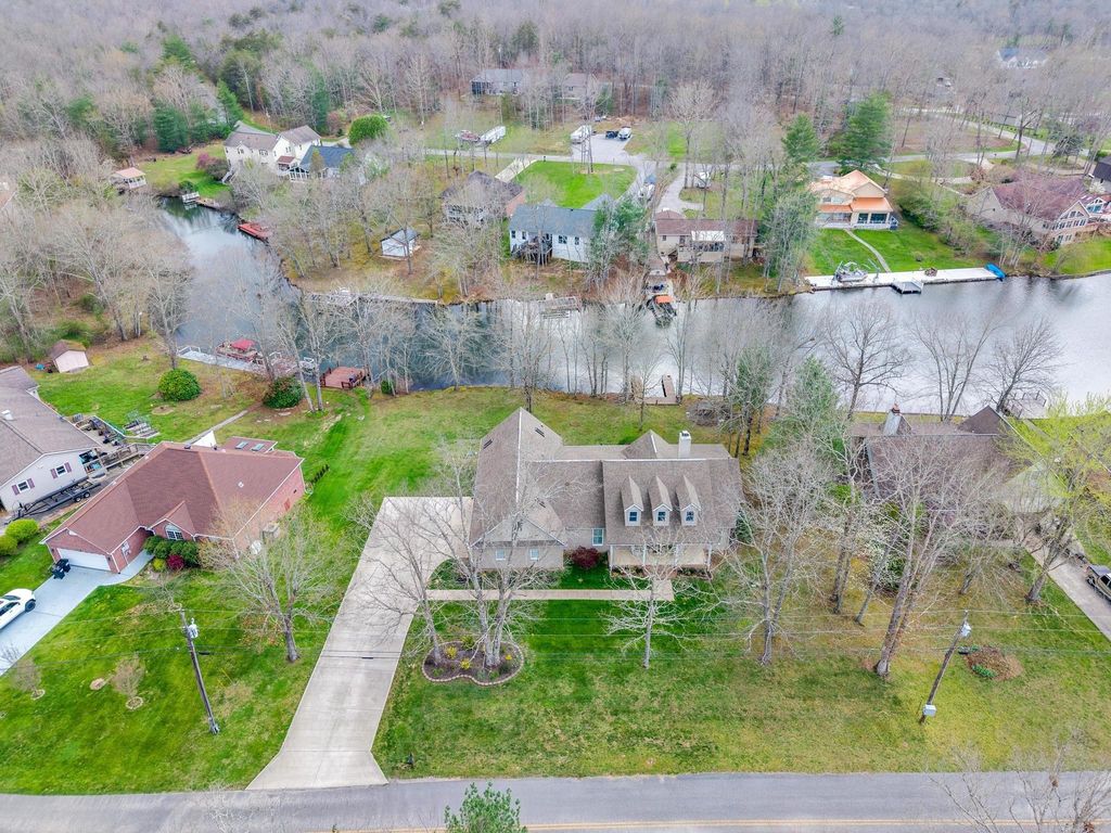 9019 Cherokee Trl, Crossville