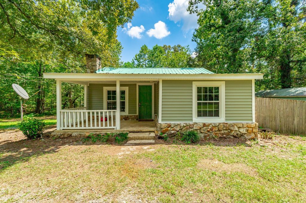 1059 County Road 639, Mentone