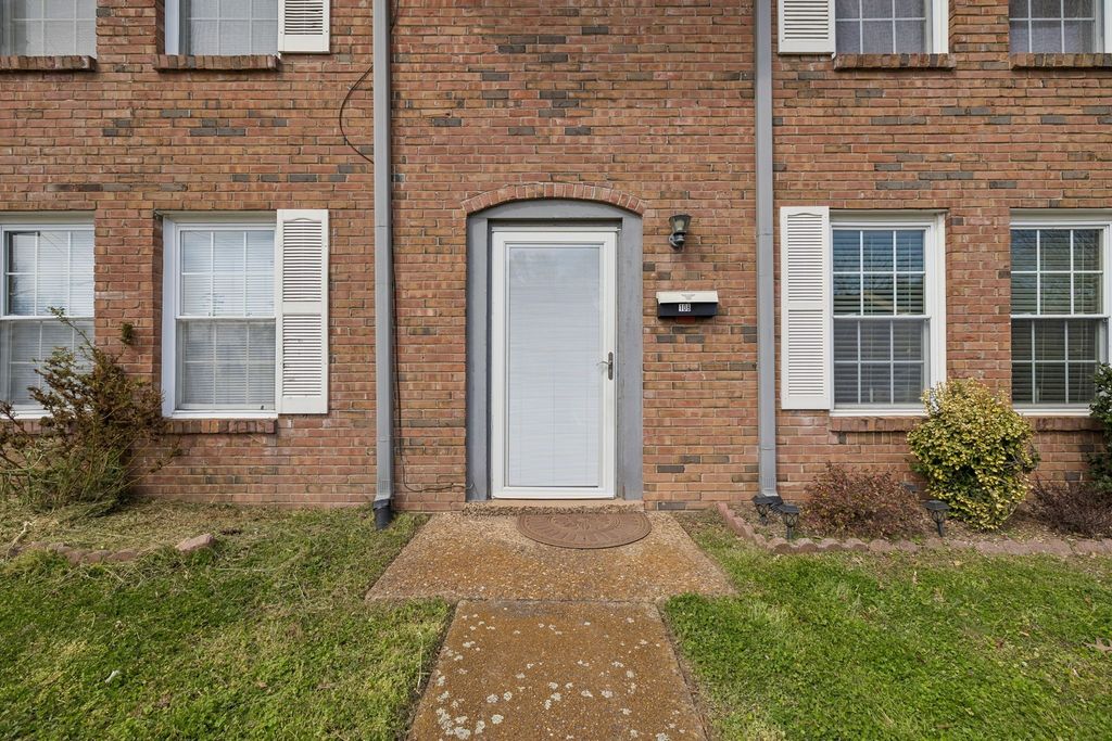 5510 Country Dr 108, Nashville