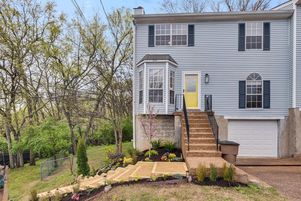 933 Ilawood Dr, Nashville