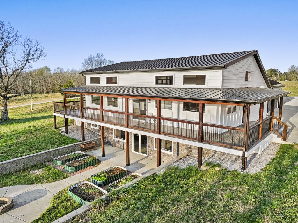 20 Zinker Rd, Lawrenceburg