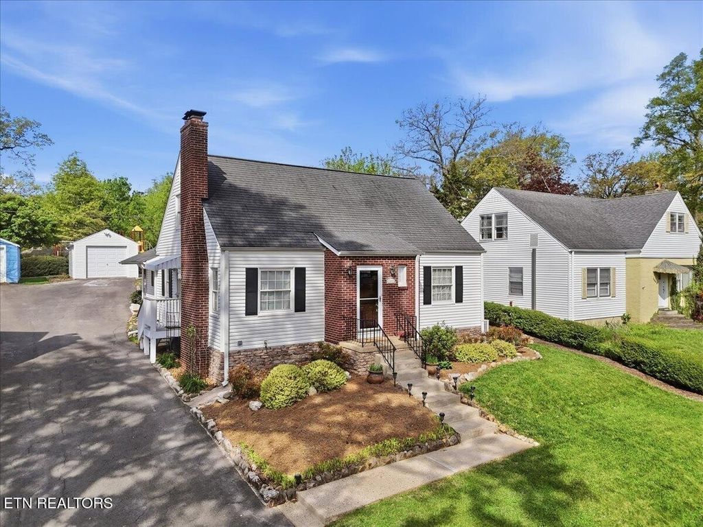 2445 Kennington Rd, Knoxville