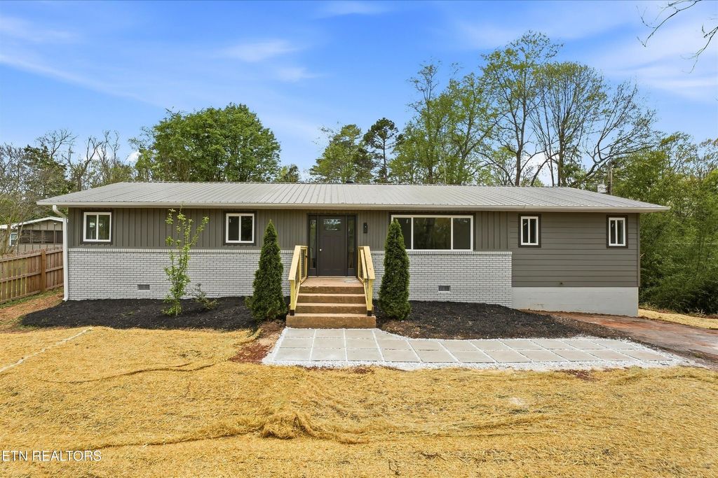 1717 Polkwright Lane, Knoxville
