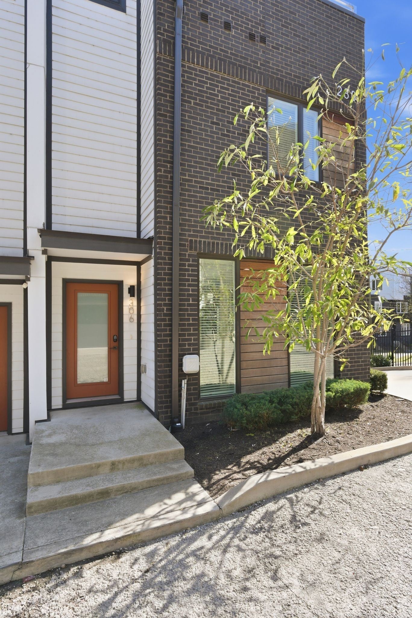 Photo of Listing #3168291