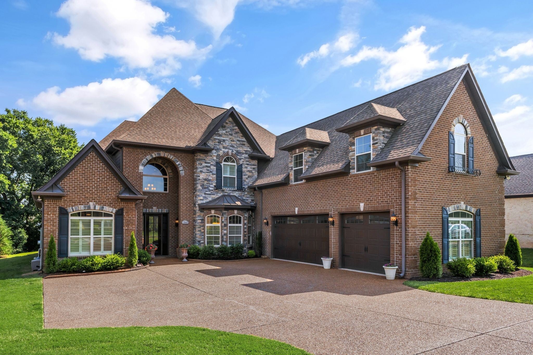 Photo of Listing #3168553