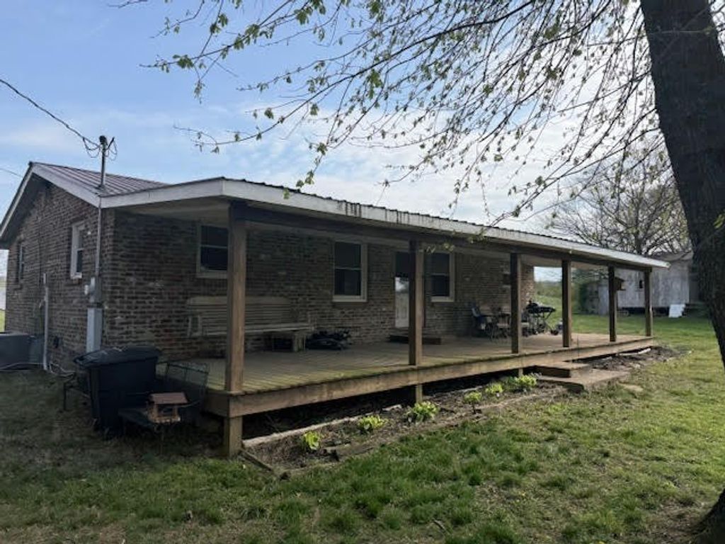 166 Indiana Ave, Ethridge