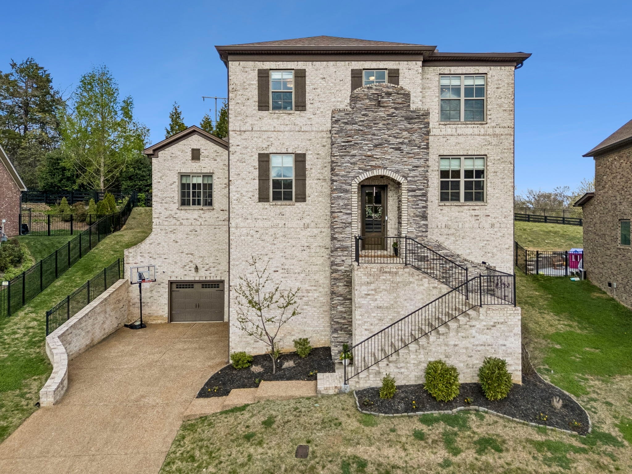 Photo of Listing #3169122