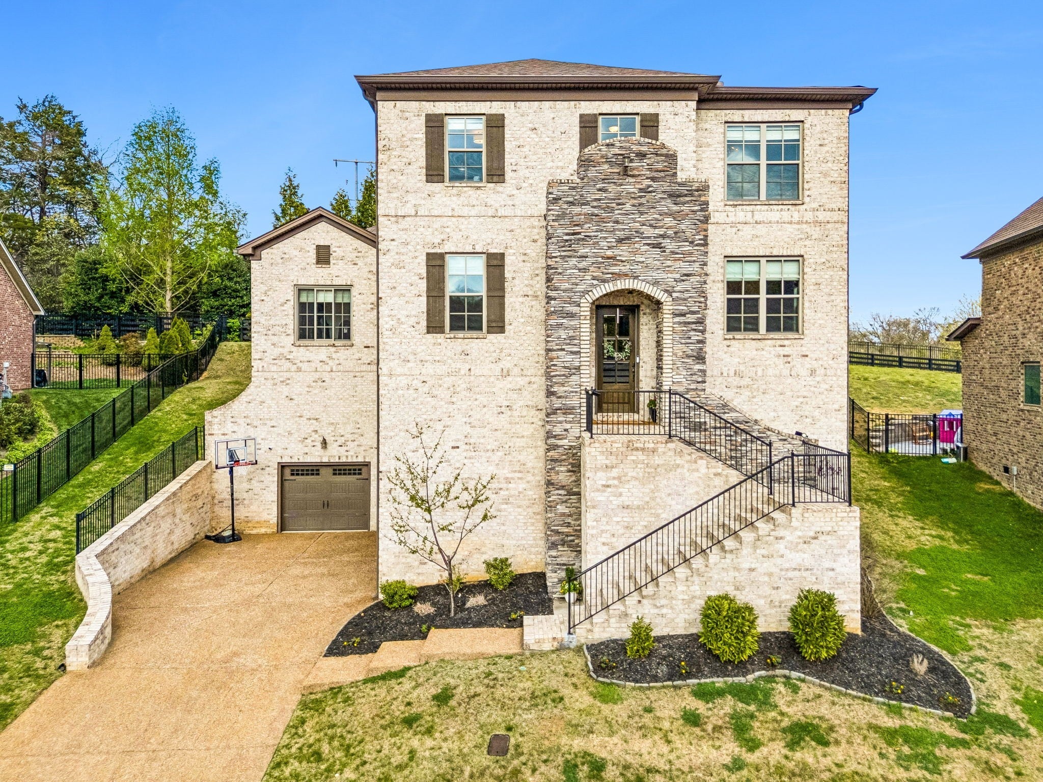 Photo of Listing #3169122